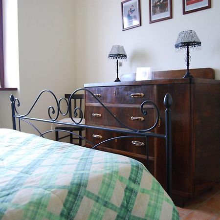 Casale Il Cerqueto Bed & Breakfast San Severino Marche Oda fotoğraf
